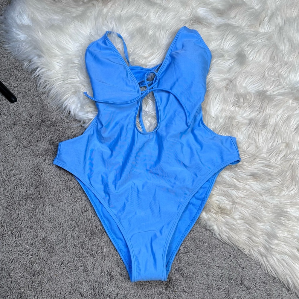 NWOT Shade & Shore Light Blue One-Piece ‎ cut out Swimsuit